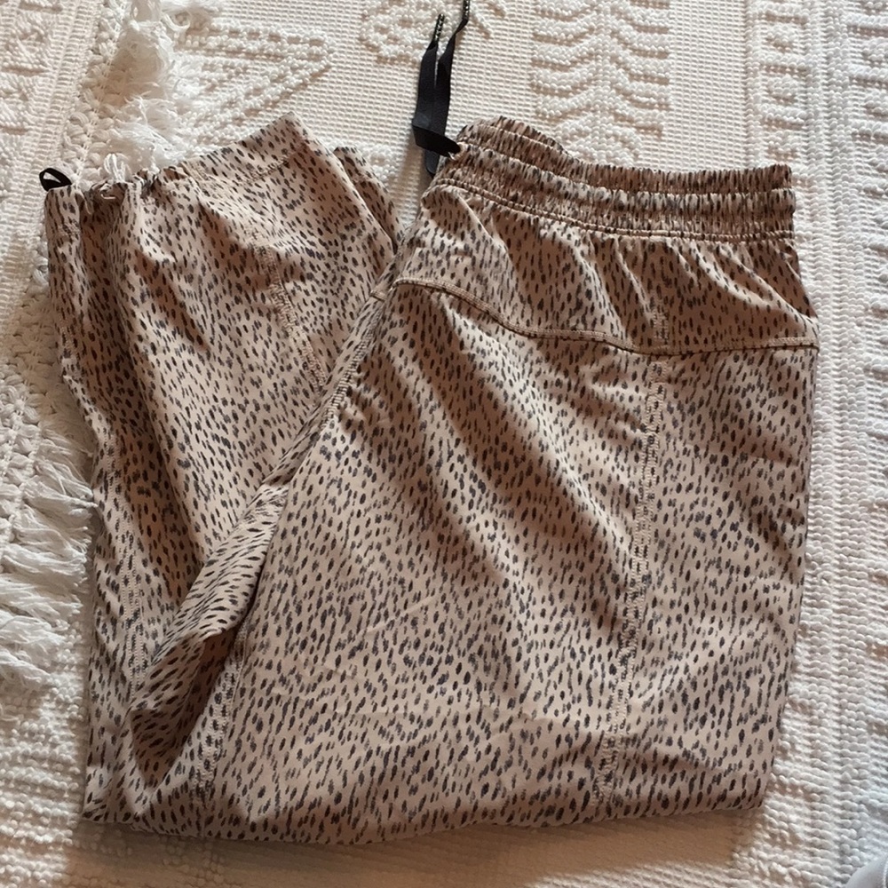 Lululemon Light Pink Capris Step Lively Crop